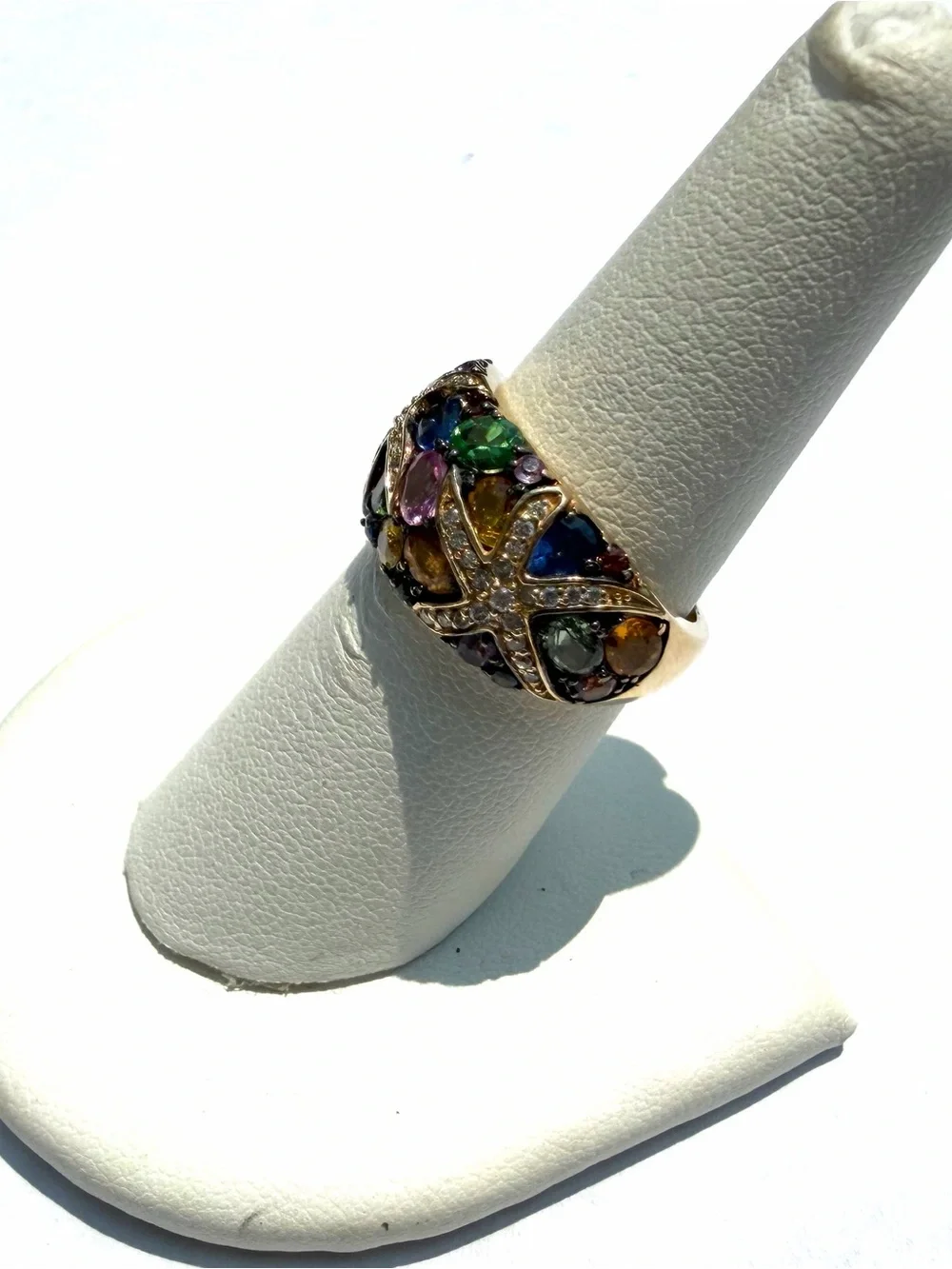 Effy ring features
